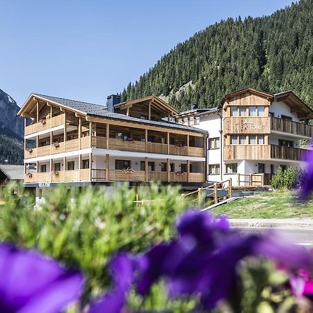 Villa Tony - Small Romantic Hotel Corvara In Badia Exterior foto