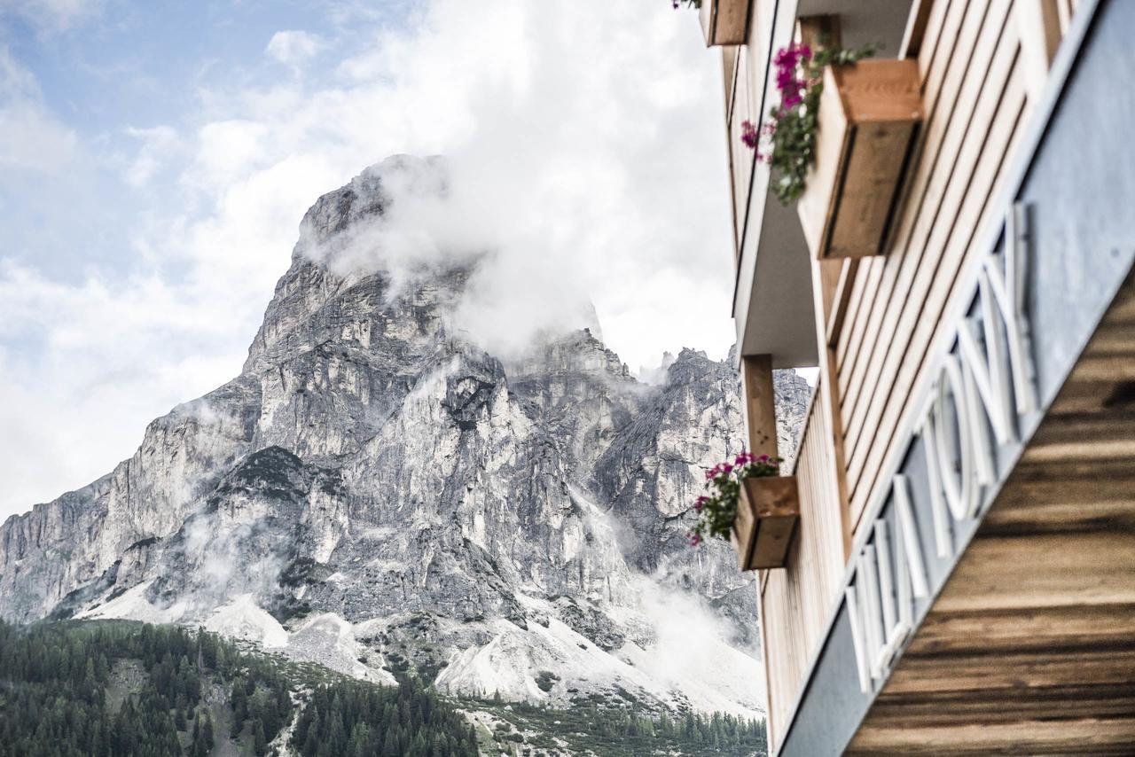 Villa Tony - Small Romantic Hotel Corvara In Badia Exterior foto
